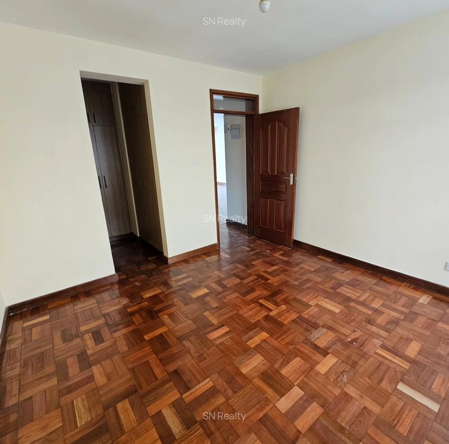 3 Bed Apartment with En Suite in Riverside - 13