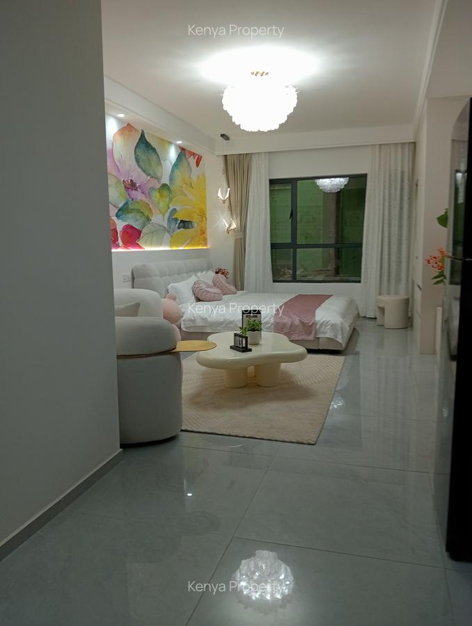 Studio Apartment with Swimming Pool at Wood Avenue - 1