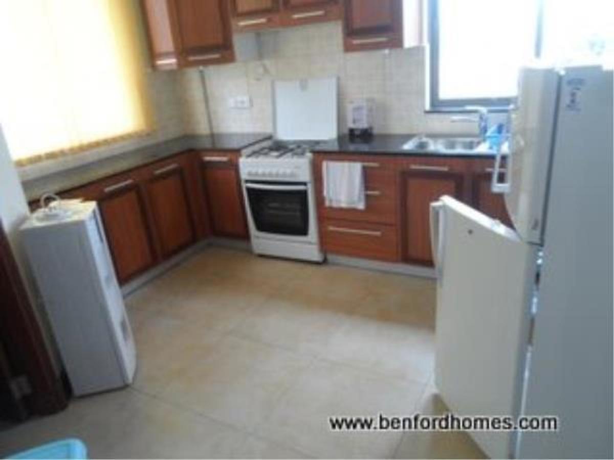 Serviced 2 Bed Apartment with En Suite at Malindi Road - 4