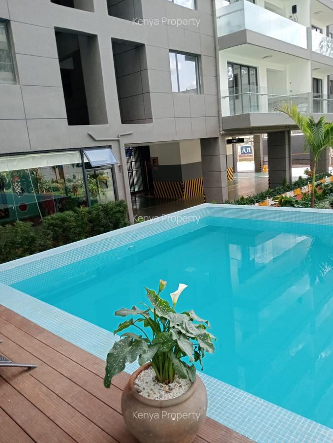 2 Bed Apartment with En Suite at Riverside Drive - 4