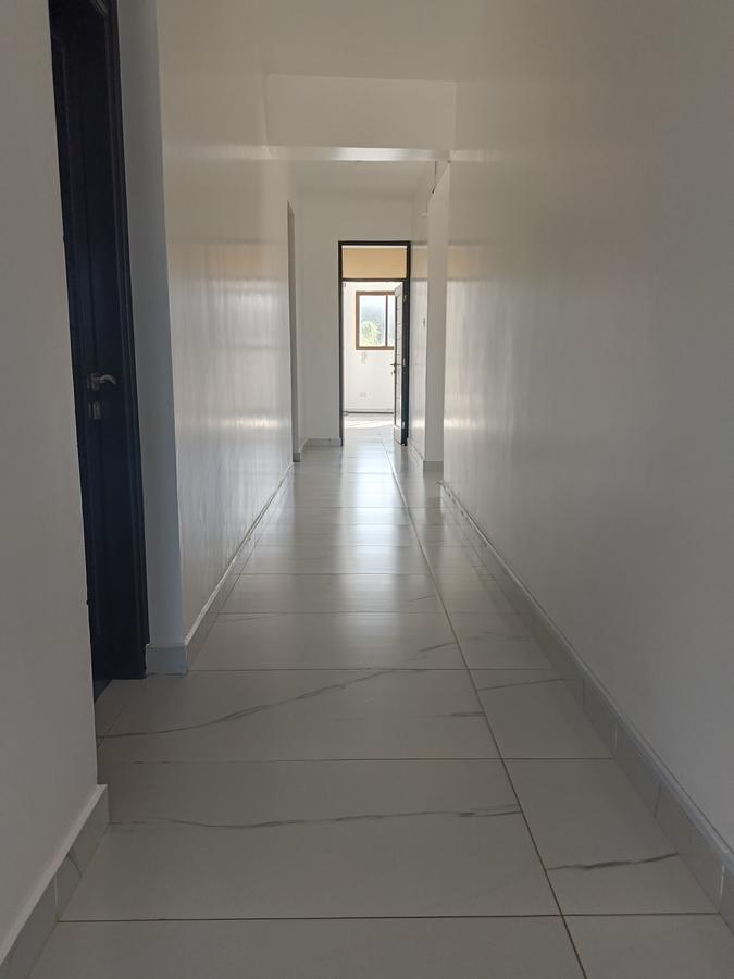 Serviced 4 Bed Apartment with En Suite at Bungalow Road - 9