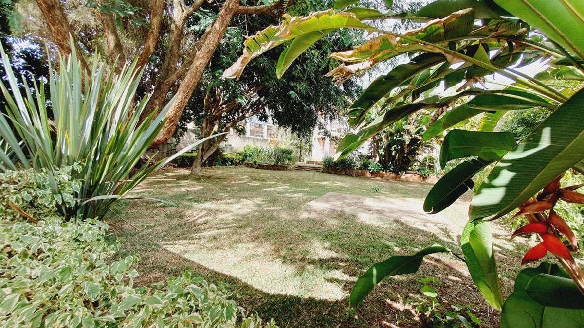 3 Bed House with En Suite at Runda - 2