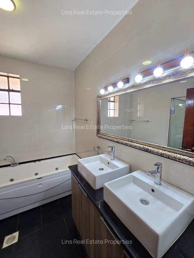 5 Bed Townhouse with En Suite in Kitisuru - 18
