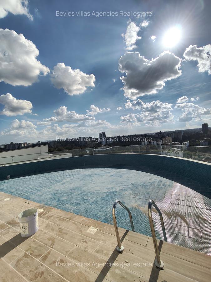 4 Bed Apartment with En Suite at Riverside - 11