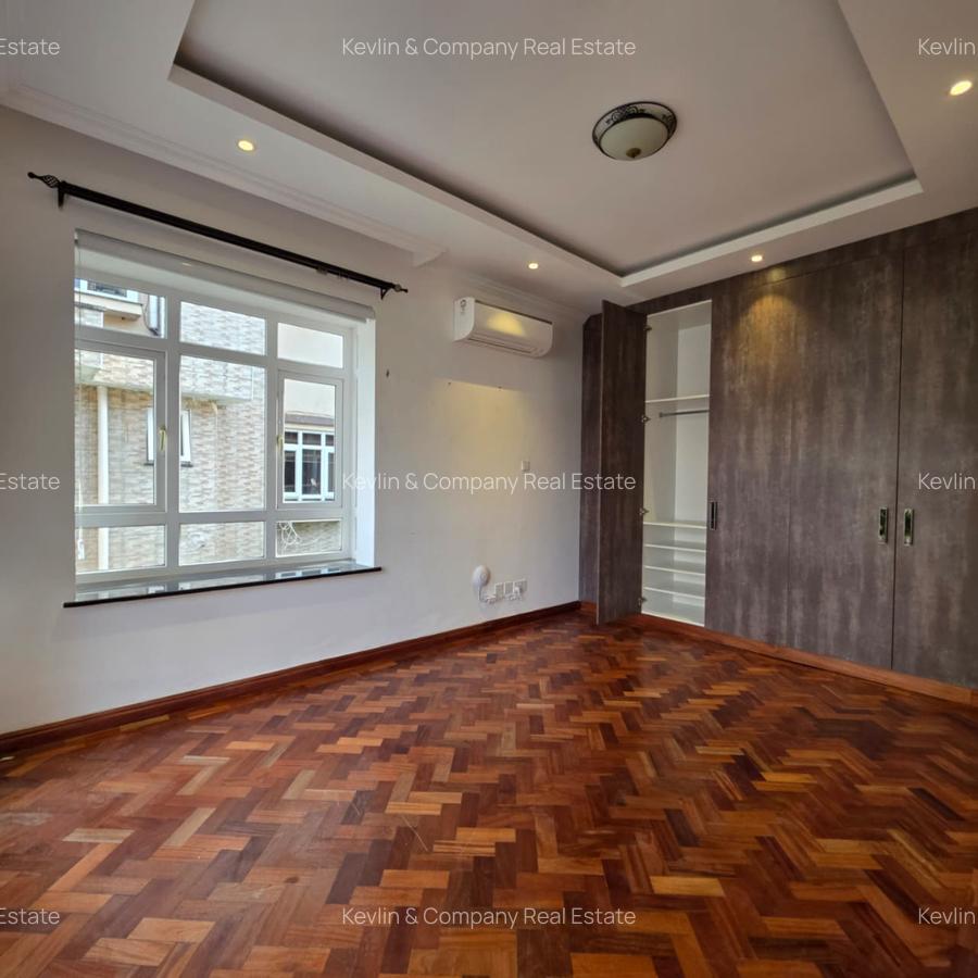 6 Bed Villa with En Suite in Lavington - 17
