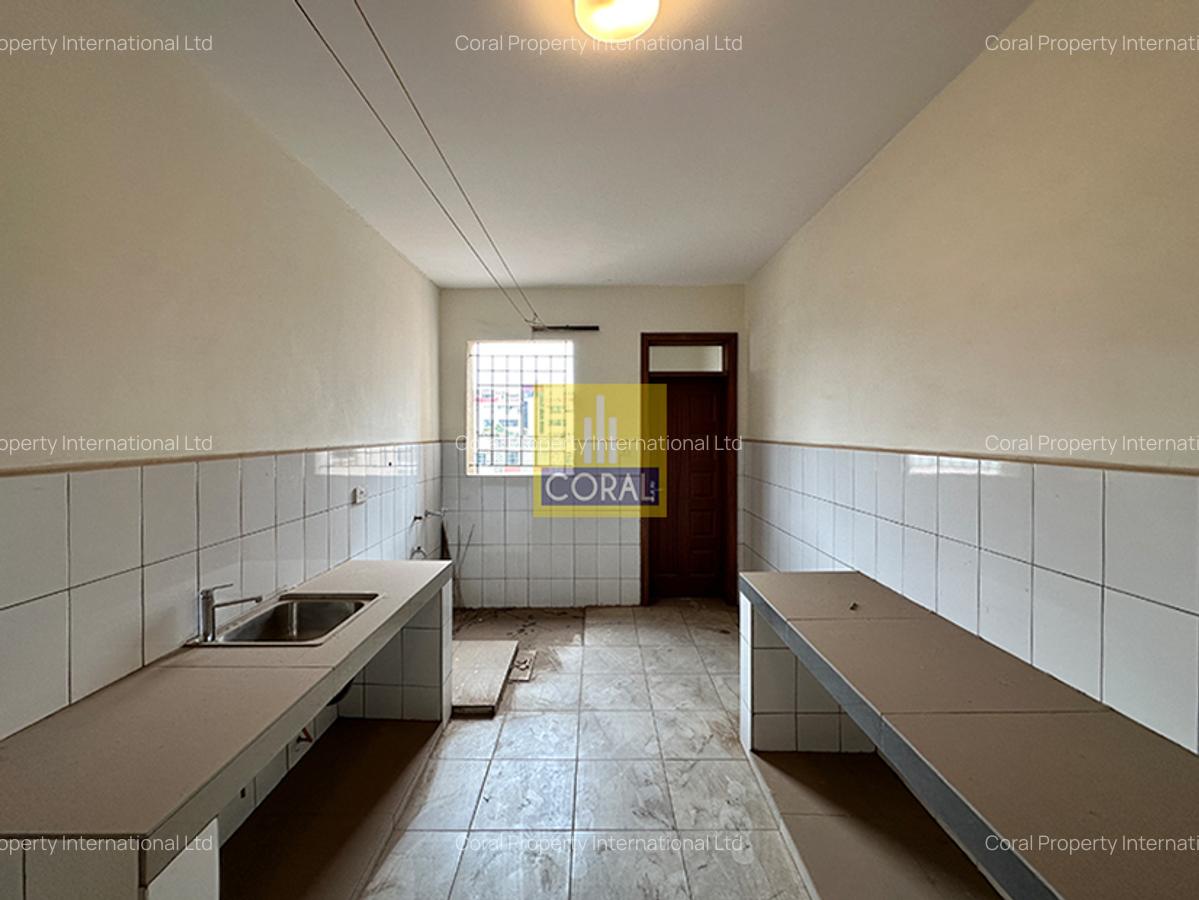 4 Bed Apartment in Parklands - 7