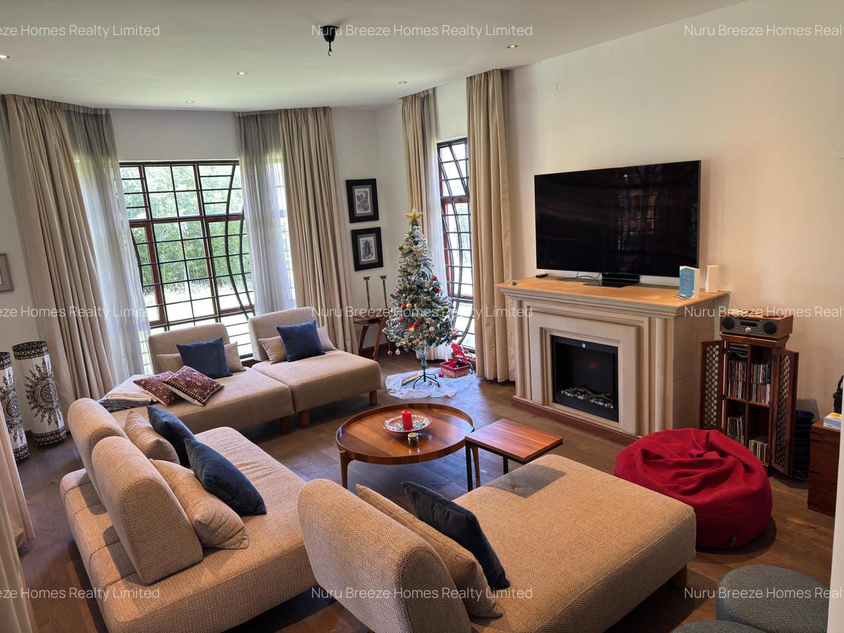 5 Bed Townhouse with En Suite in Runda - 2