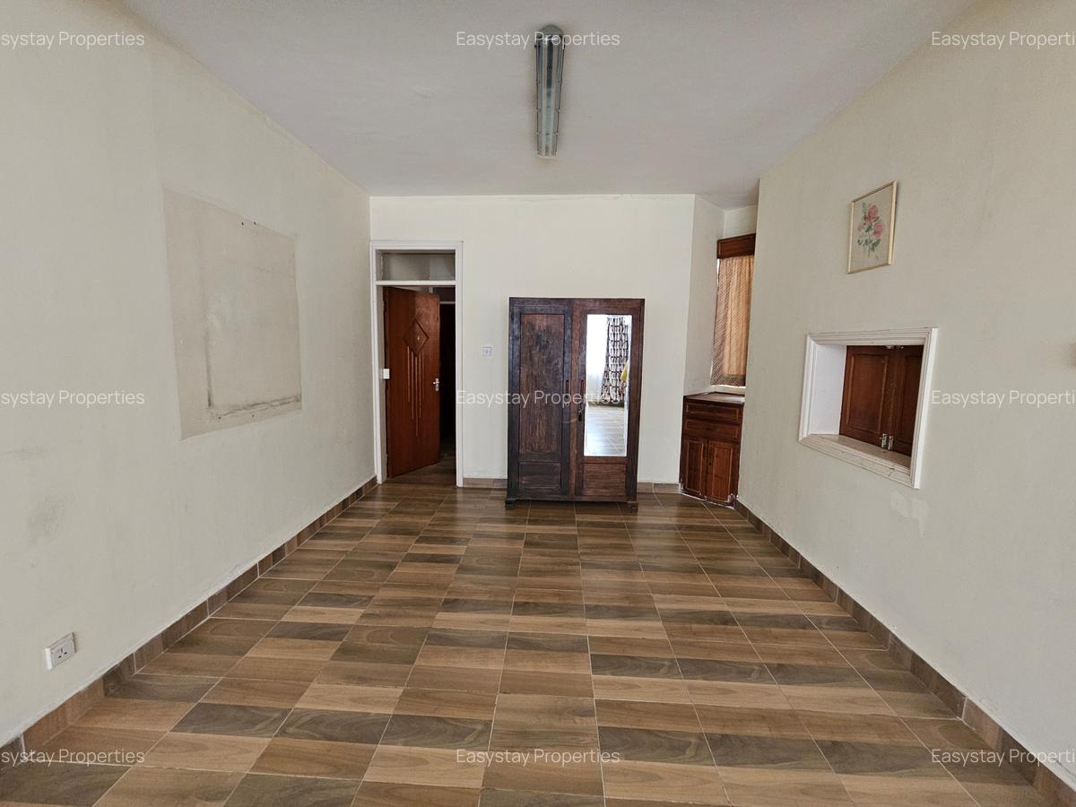 4 Bed Townhouse with En Suite in Westlands Area - 6