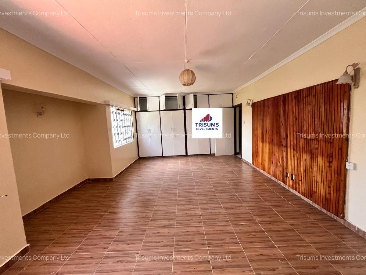 5 Bed House with En Suite in Loresho - 8