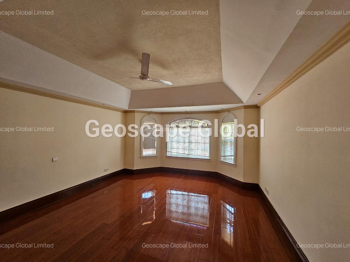 4 Bed House with En Suite in Kitisuru - 8