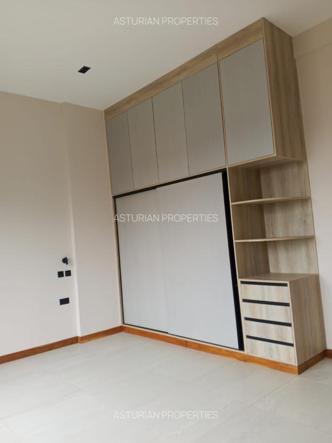 4 Bed Apartment with En Suite in Westlands Area - 15