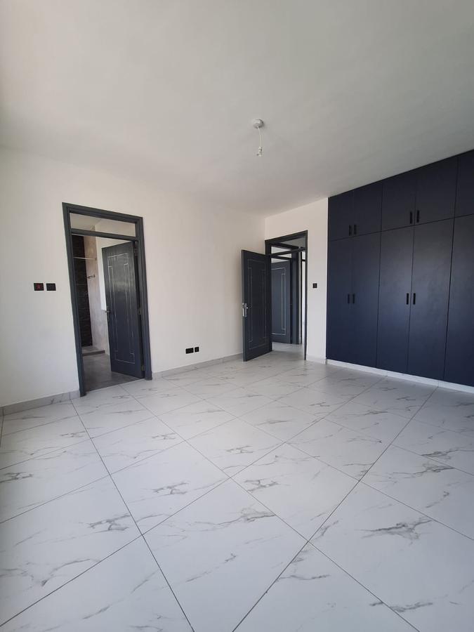 2 Bed Apartment with En Suite at Allsops - 1