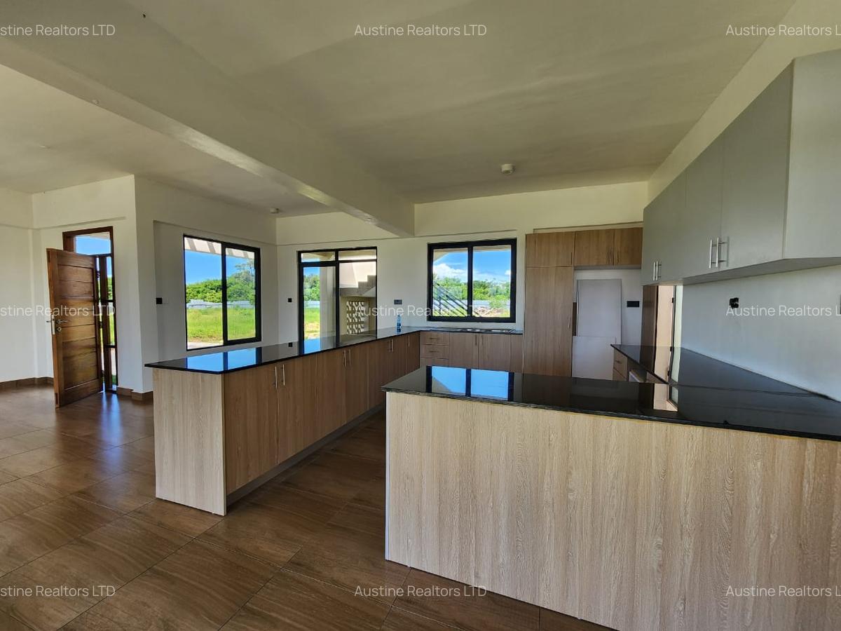 4 Bed Townhouse with En Suite in Vipingo - 17