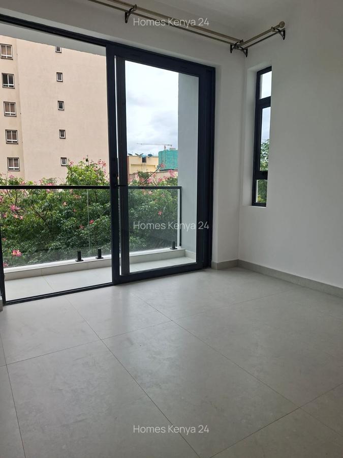 2 Bed Apartment in Brookside - 11
