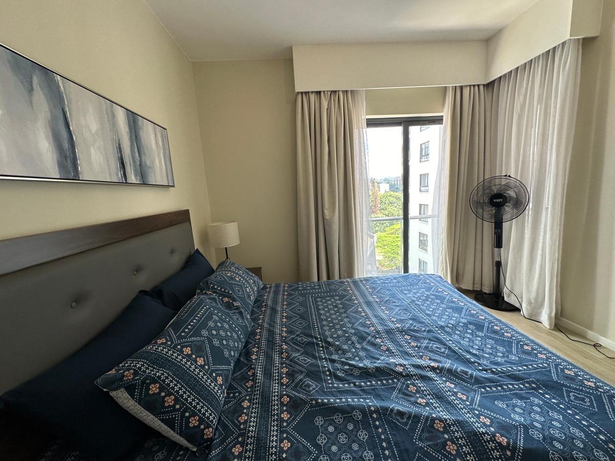 Serviced 1 Bed Apartment with En Suite in Riverside - 2