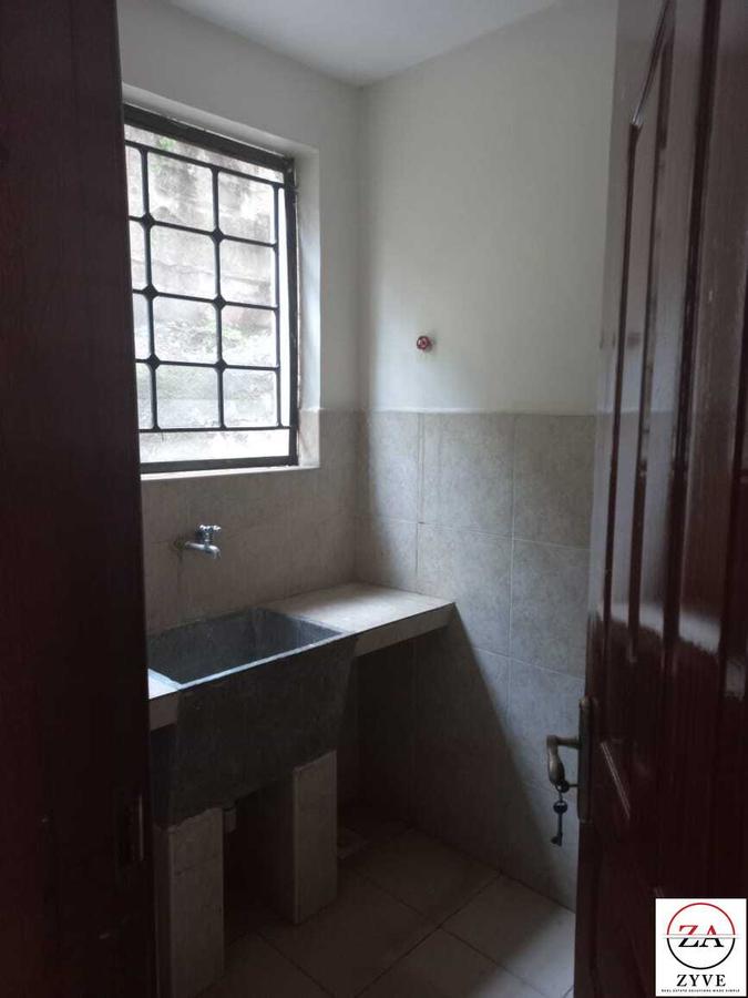 Serviced 2 Bed Apartment with En Suite at Riverside Drive - 8