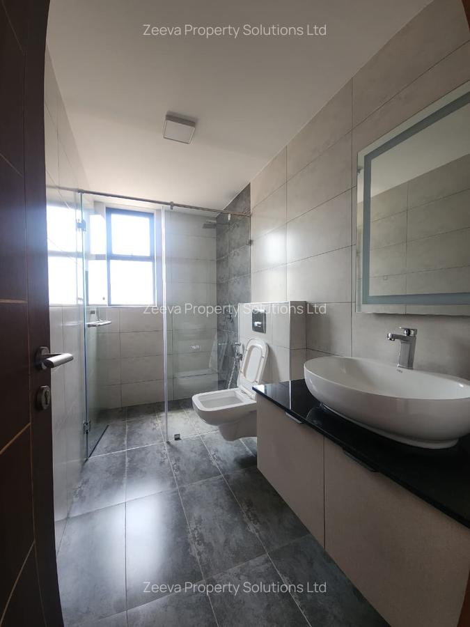 3 Bed Apartment with En Suite in Westlands Area - 11