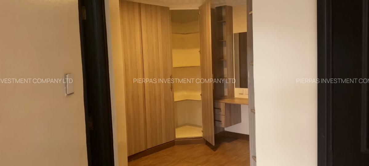 6 Bed Villa with En Suite in Lavington - 11