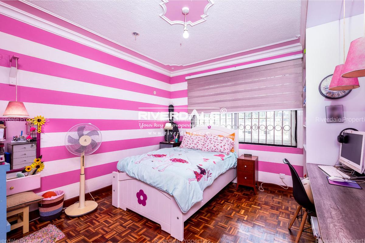 3 Bed Apartment with En Suite in Westlands Area - 9