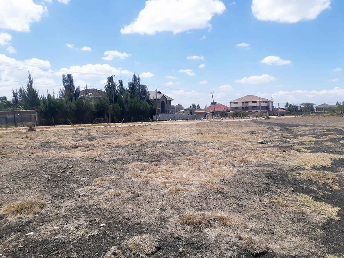 1,011 m² Land in Syokimau