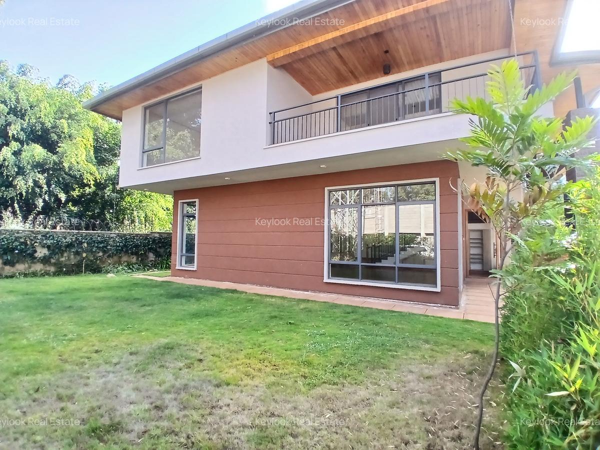 5 Bed Townhouse with En Suite at Lavington Green - 20