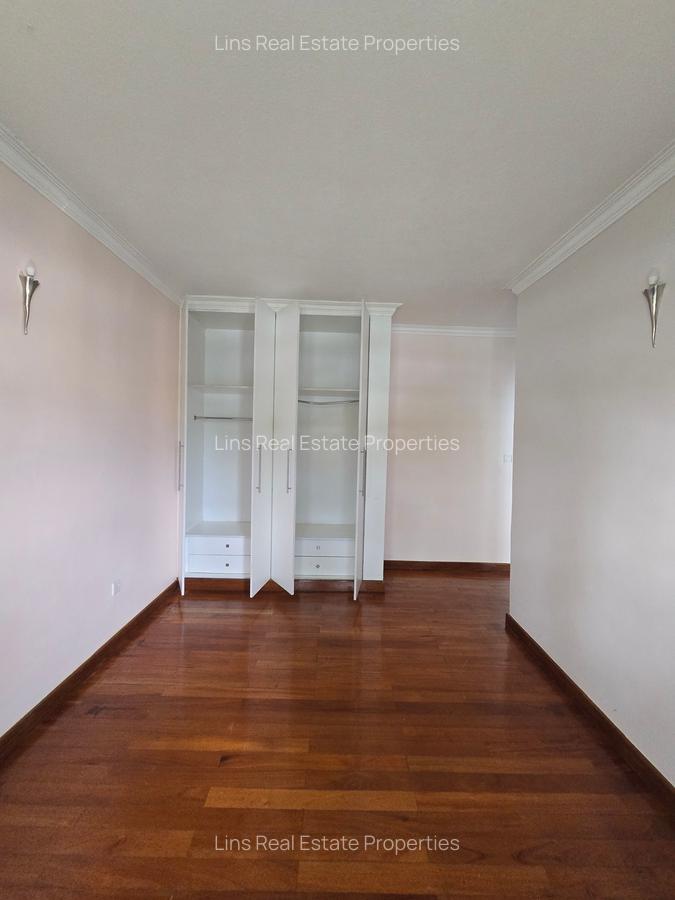 4 Bed House with En Suite in Runda - 8