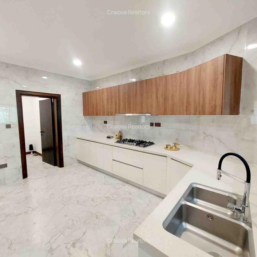 Serviced 3 Bed Apartment with En Suite at Kileleshwa - 19