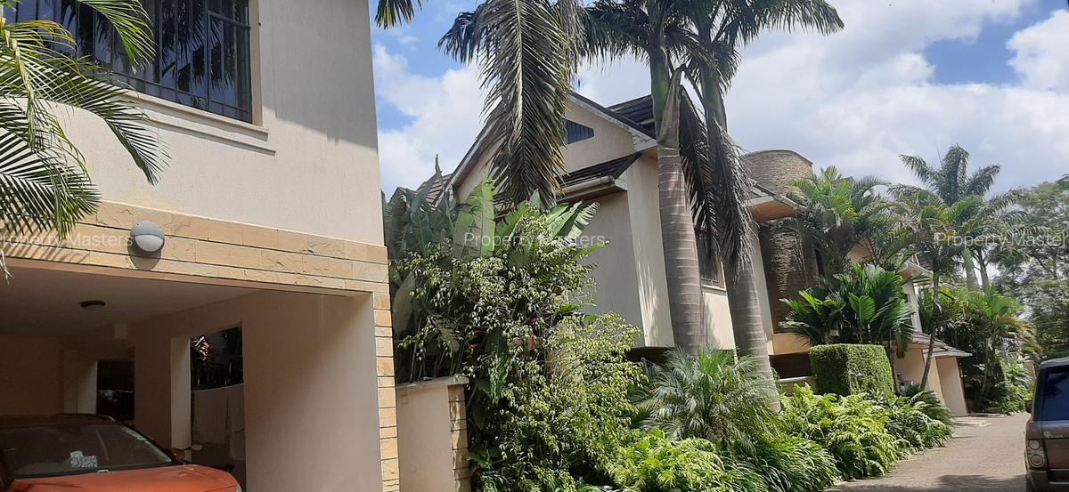 5 Bed Villa with En Suite at Lavington - 13