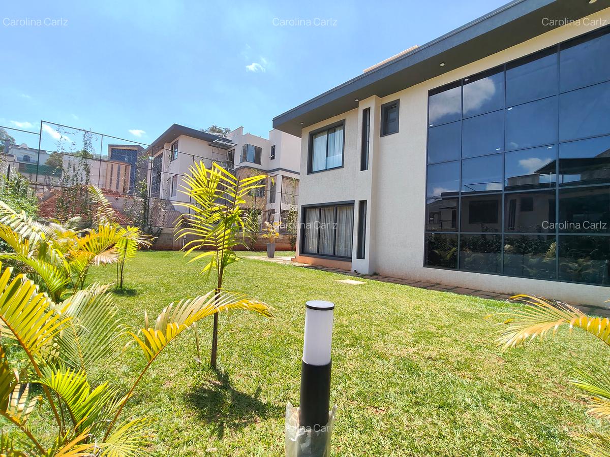 4 Bed Villa with En Suite at Westlands - 1