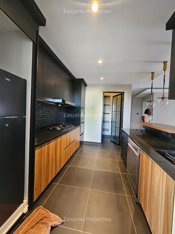 3 Bed Apartment with En Suite in Westlands Area - 11