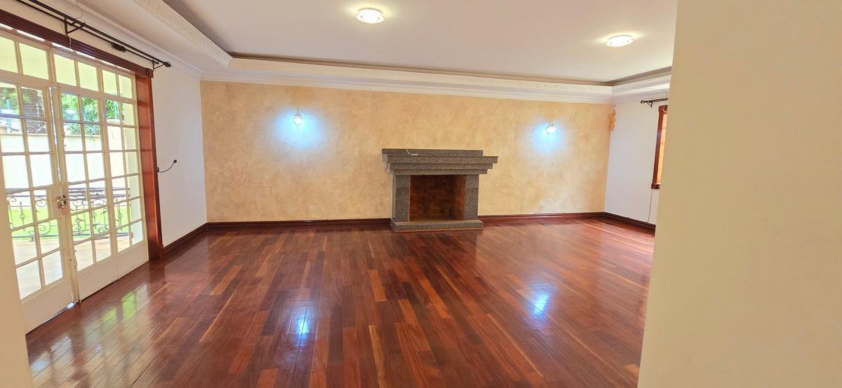 5 Bed Townhouse with En Suite at Apple Cross - 18