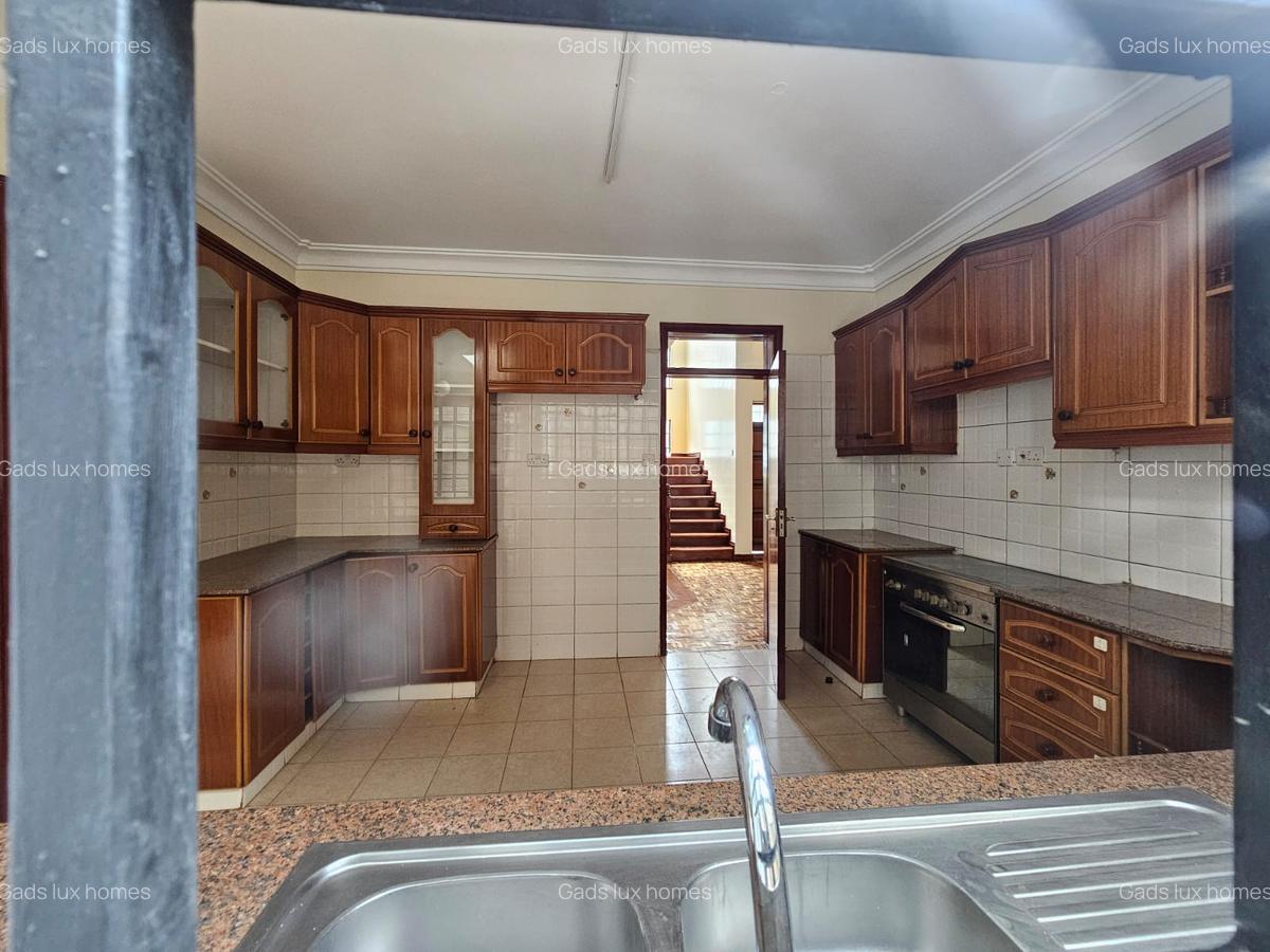 4 Bed Villa with En Suite at Kaputei - 7