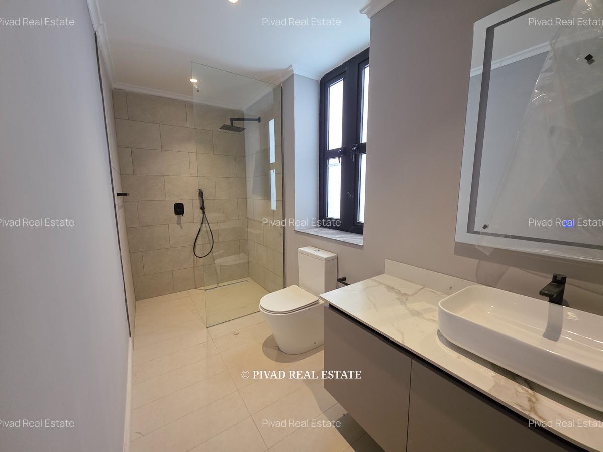 4 Bed Townhouse with Swimming Pool in Runda - 11