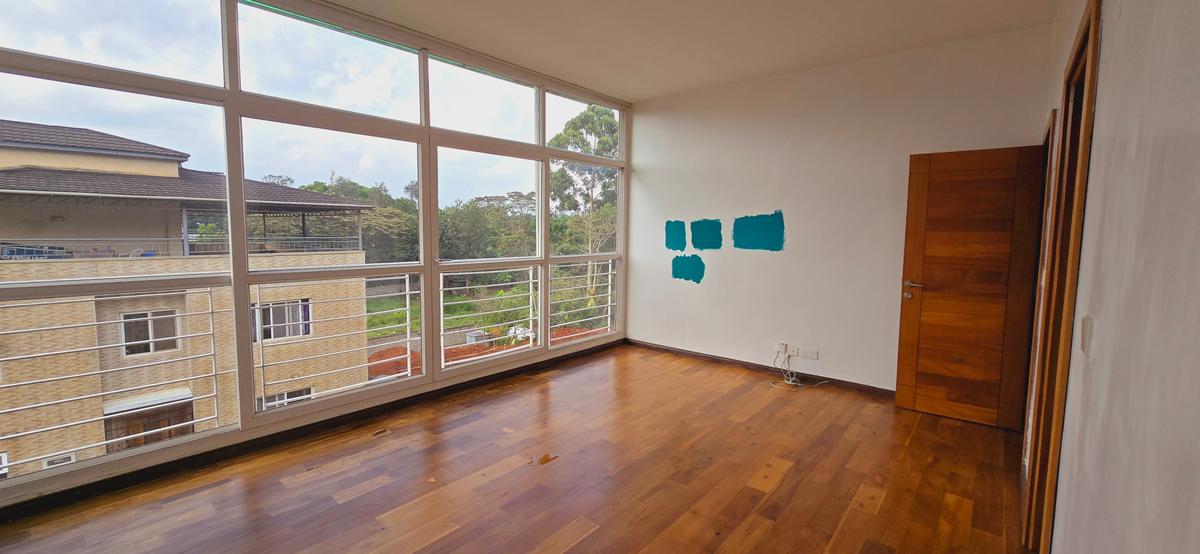 5 Bed Townhouse with En Suite at Convent Drive - 13