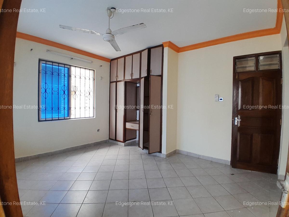 3 Bed Apartment with En Suite in Mtwapa - 17