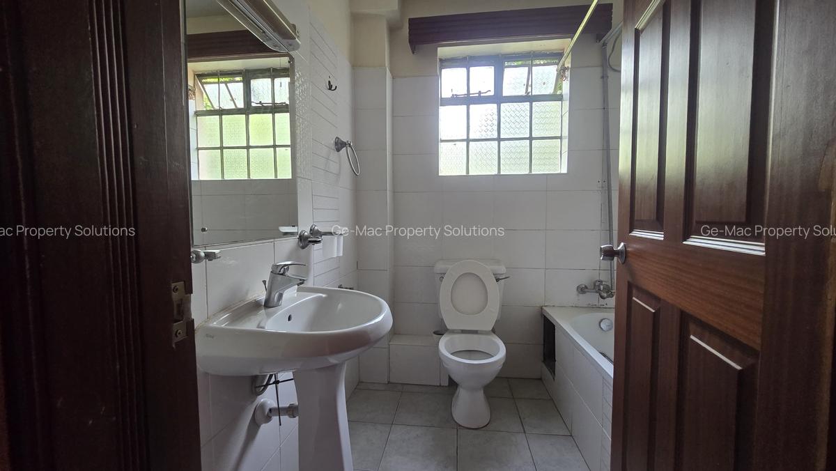5 Bed Townhouse with En Suite in Lavington - 15