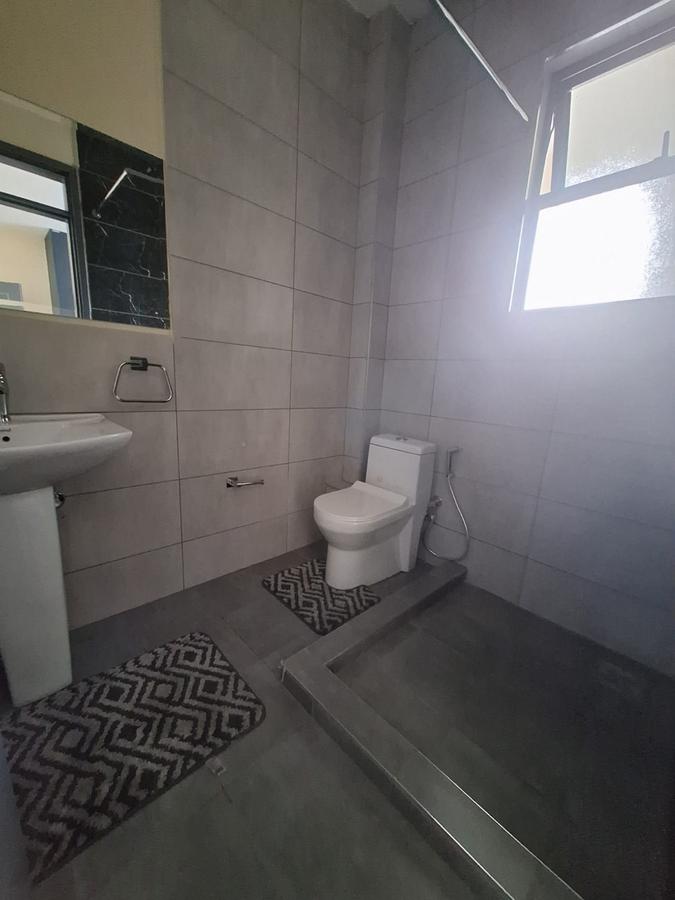 2 Bed Apartment with En Suite at Allsops - 7