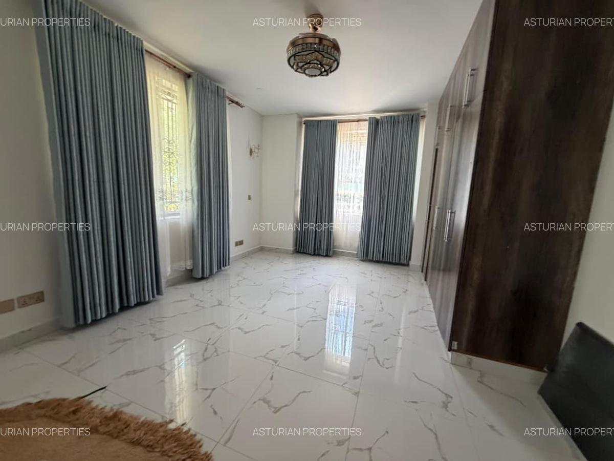 5 Bed Townhouse with En Suite in Karen - 6