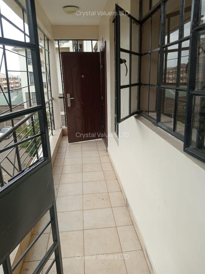 2 Bed Apartment with En Suite at Five-Star Gardens Estate - 4