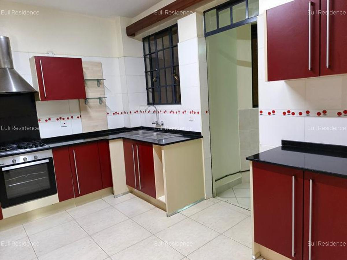3 Bed Apartment with En Suite at Rhapta Rd - 2