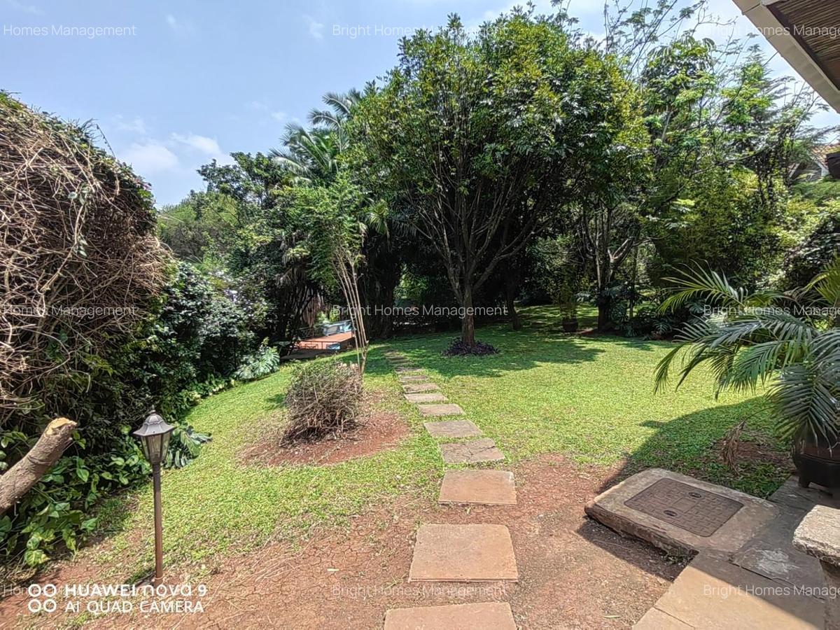 4 Bed Townhouse with En Suite in Lavington - 3