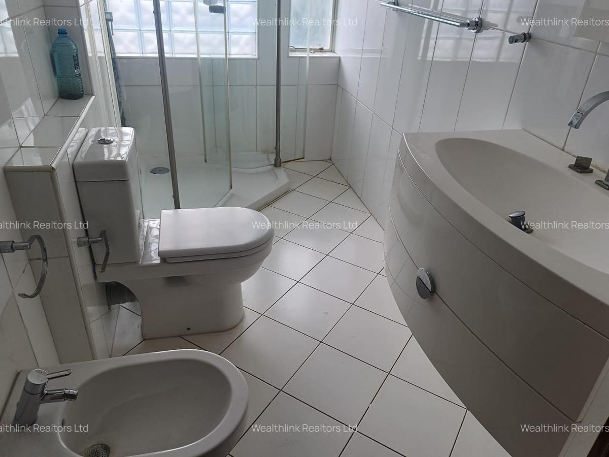 4 Bed House with En Suite at Runda - 17
