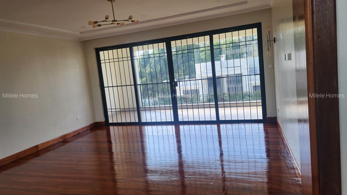 6 Bed Villa with En Suite at Loresho - 10