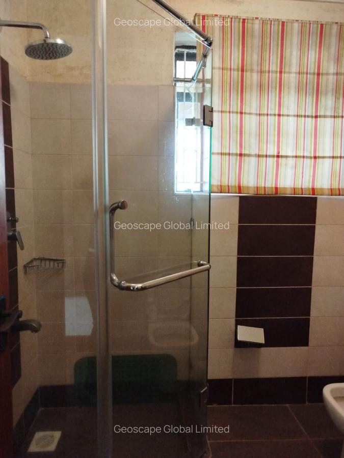 6 Bed House with En Suite in Runda - 6