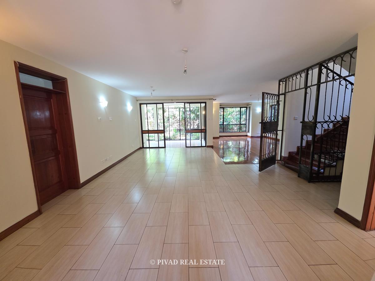 5 Bed House with Swimming Pool in Runda - 12