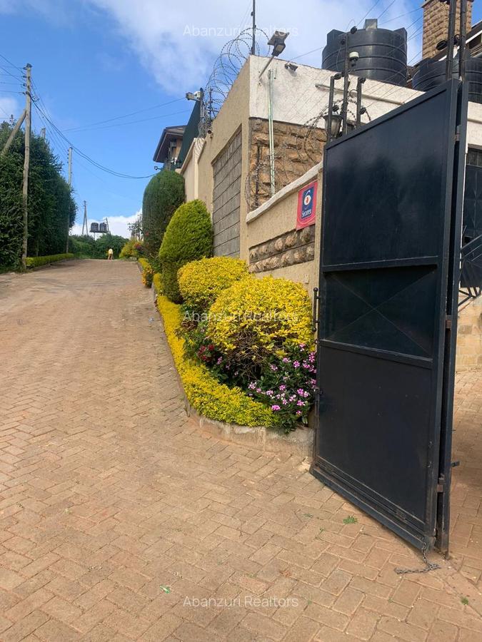 4 Bed Townhouse with En Suite at Kerarapon Drive - 1