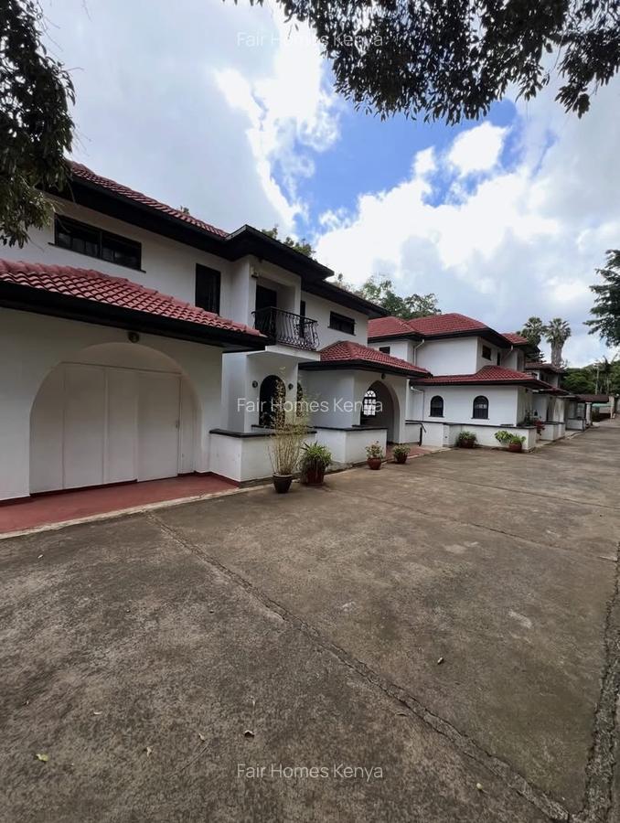 4 Bed Townhouse with En Suite at Riverside Drive - 14