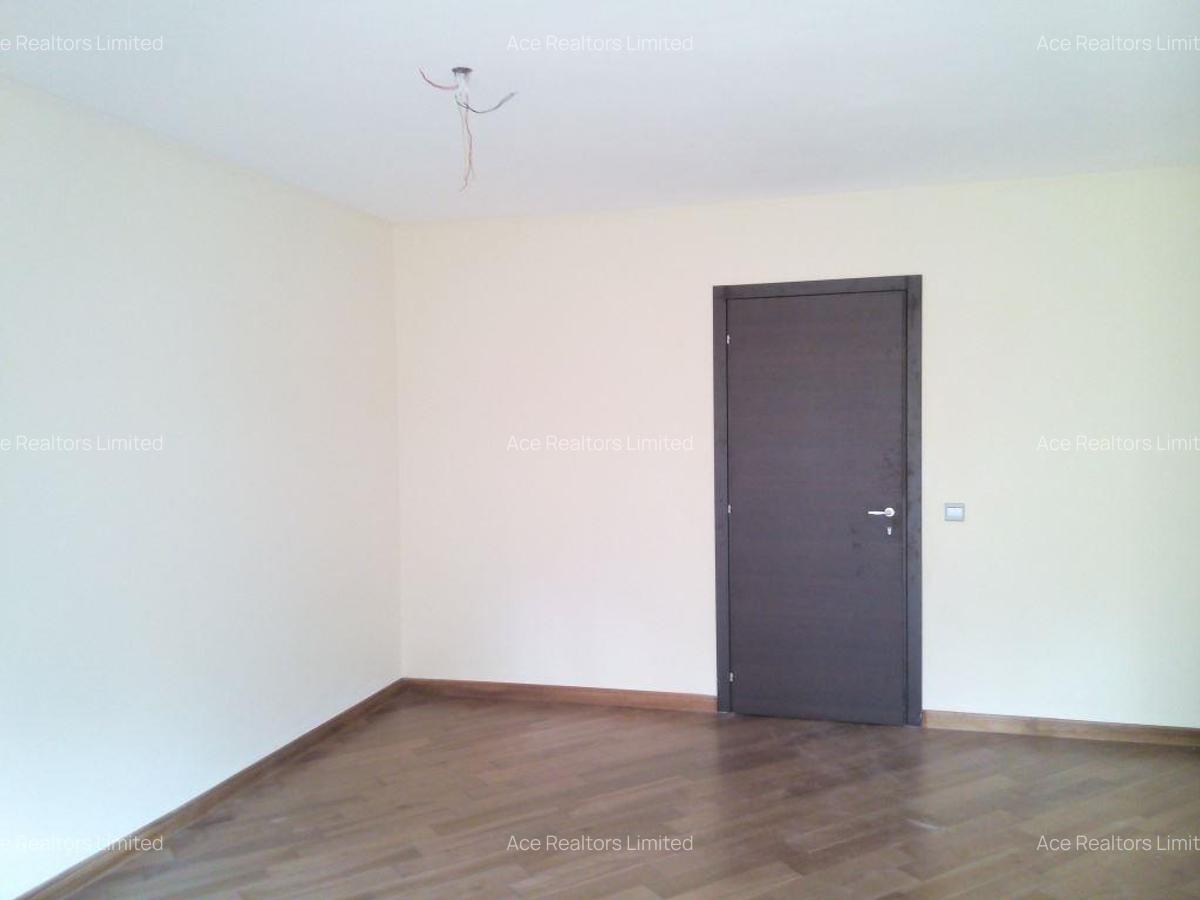 4 Bed House with En Suite at Karen Estate Nairobi - 9