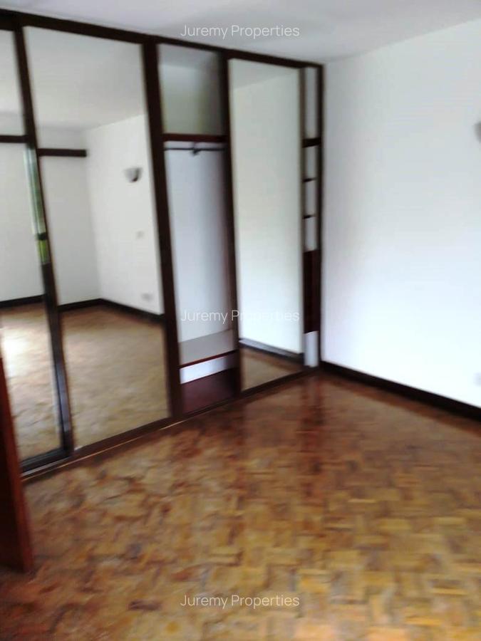 3 Bed Apartment with En Suite in Westlands Area - 11