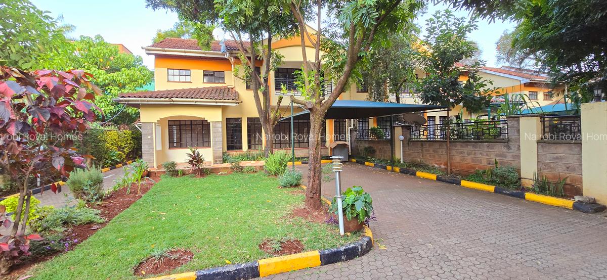 4 Bed Townhouse with En Suite at Lavington Green - 6
